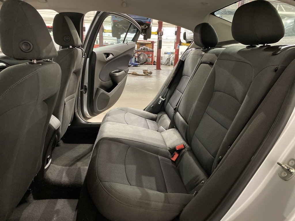 Used 2018 Chevrolet Cruze LT image 13