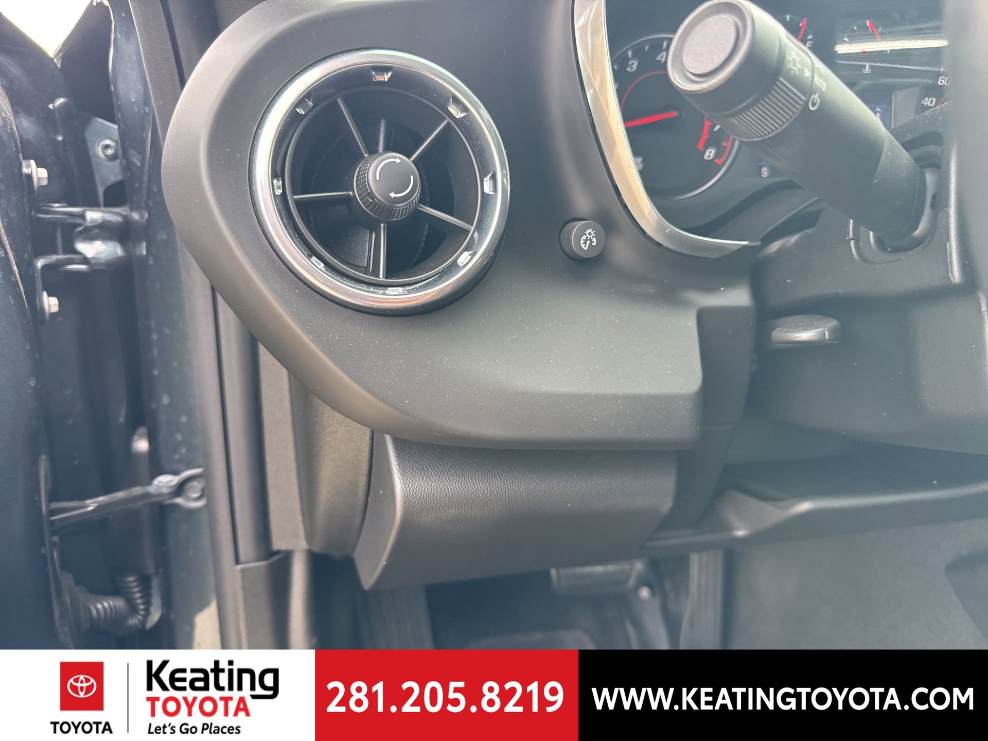 Used 2019 Chevrolet Camaro LT image 13