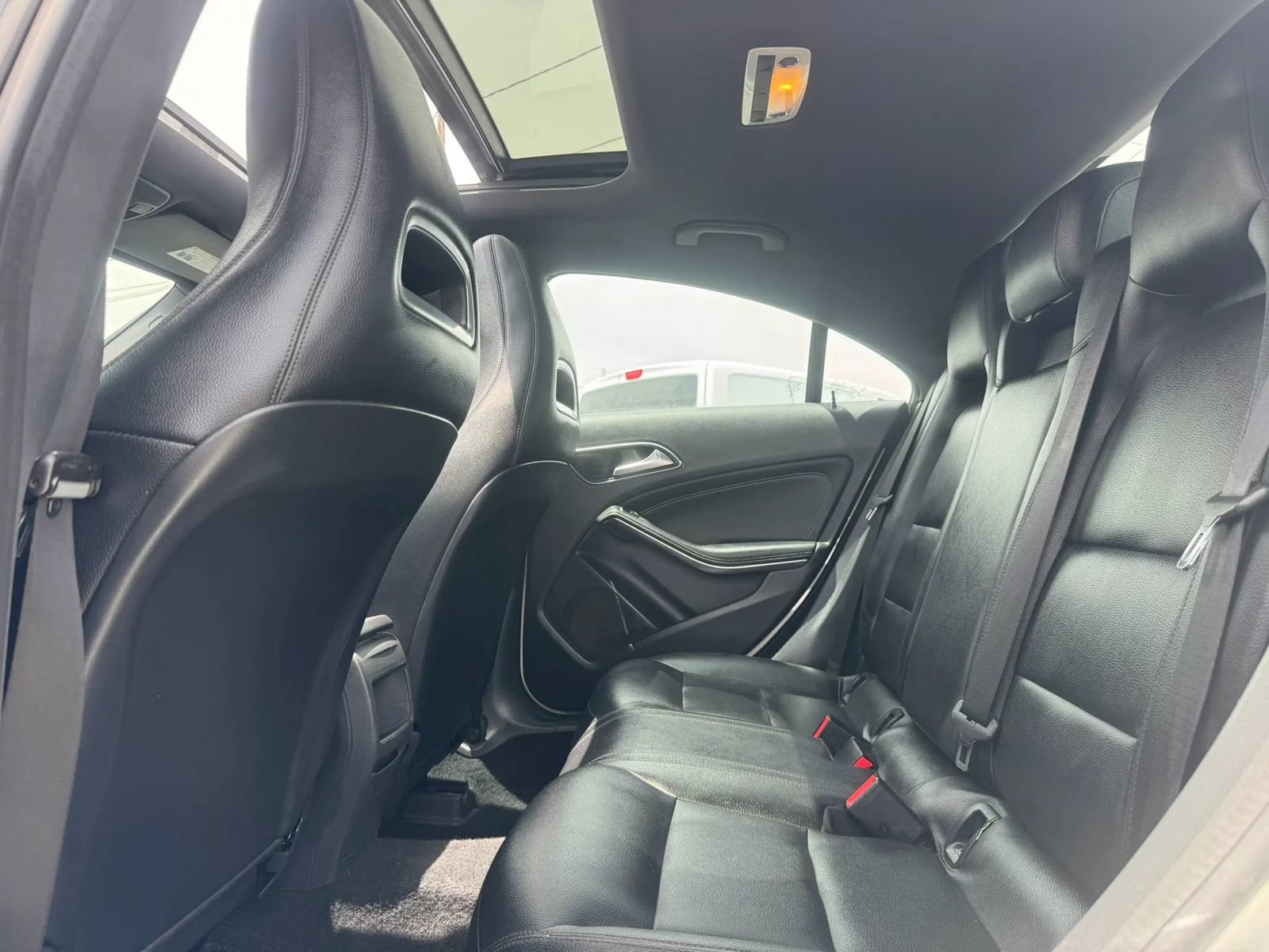 Used 2014 Mercedes-Benz CLA 250 image 22