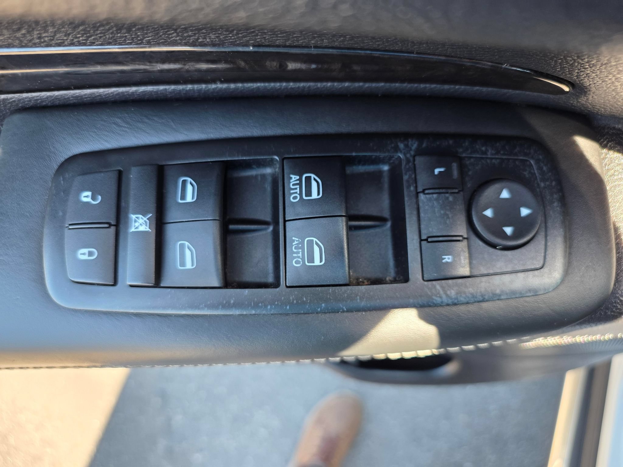 Used 2015 Dodge Durango Citadel w/ Technology Group AWD/4WD image 25