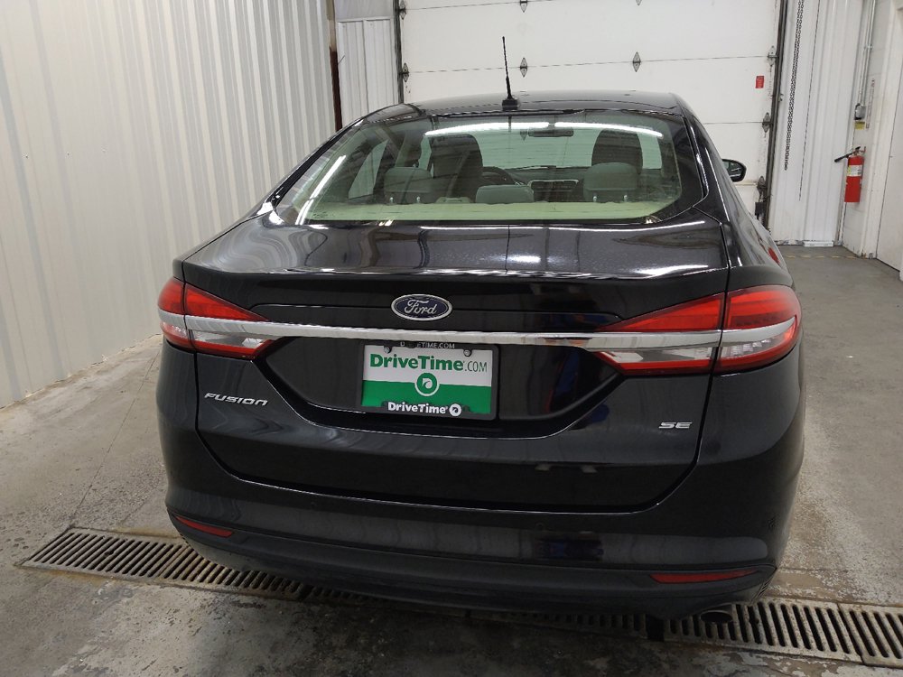 Used 2017 Ford Fusion SE w/ Fusion SE Technology Package FWD image 7