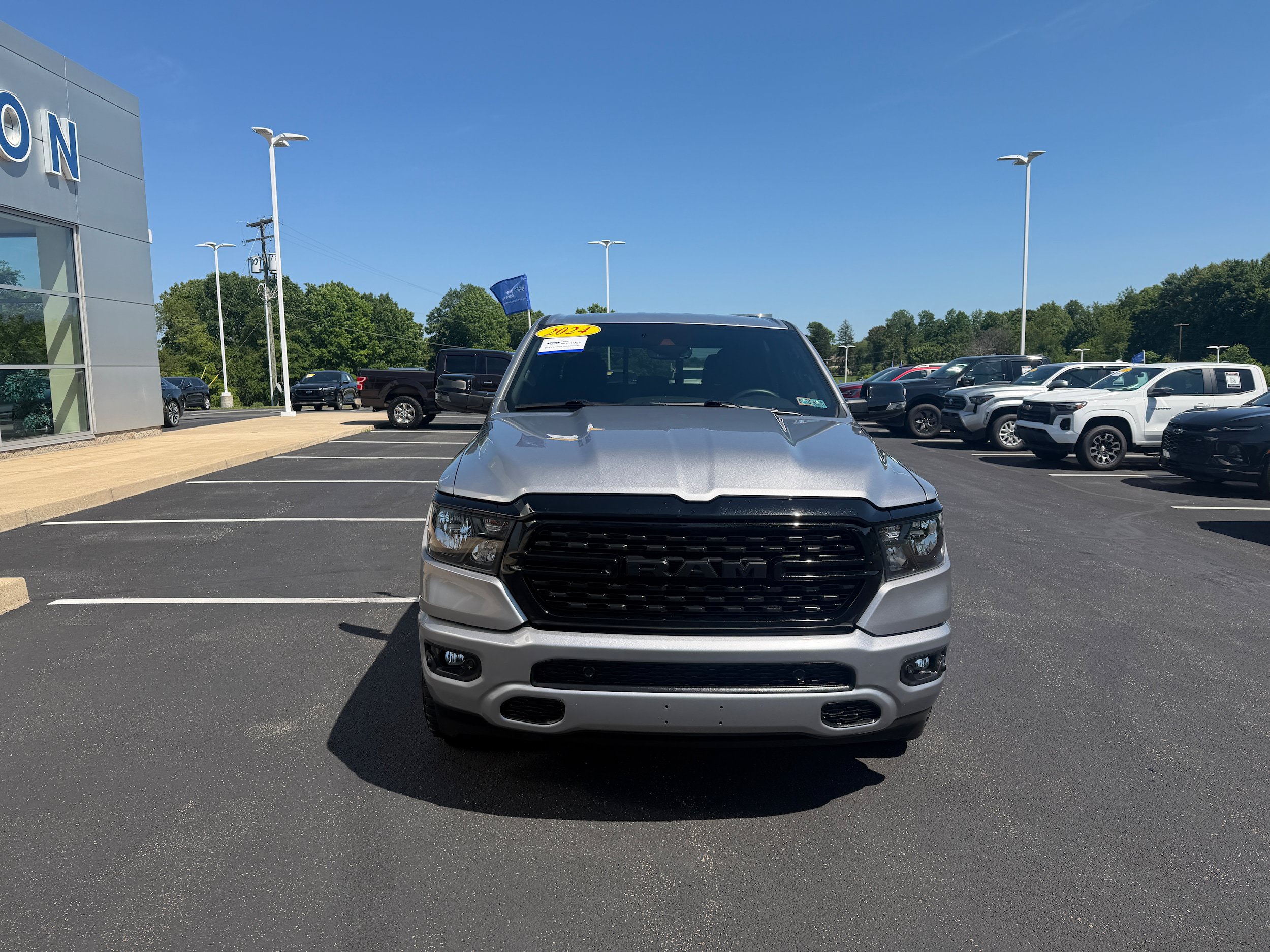 Used 2024 RAM 1500 Big Horn AWD/4WD image 3