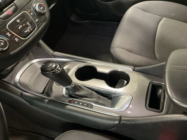 Used 2017 Chevrolet Malibu LT FWD image 24