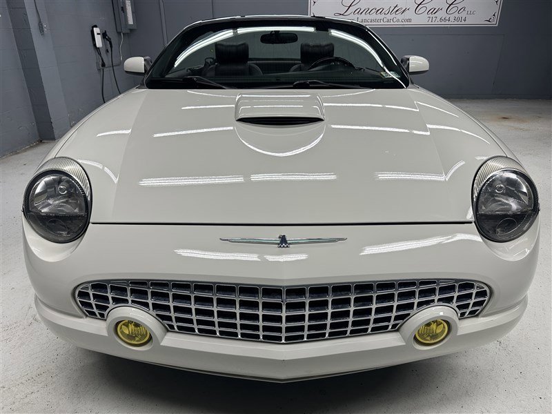 Used 2002 Ford Thunderbird Deluxe image 9