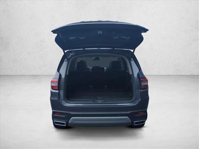 Used 2023 Honda Pilot Touring image 6