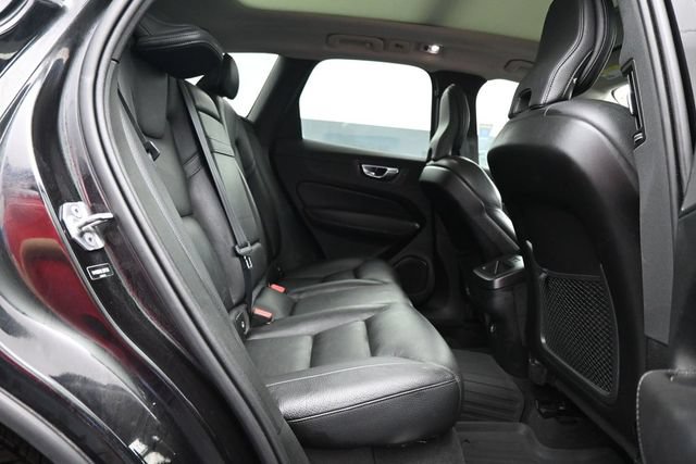 Used 2020 Volvo XC60 T5 Momentum AWD/4WD image 21