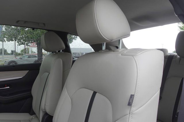 Certified 2024 MAZDA CX-90 Plug-In Hybrid w/ Preferred AWD/4WD image 24