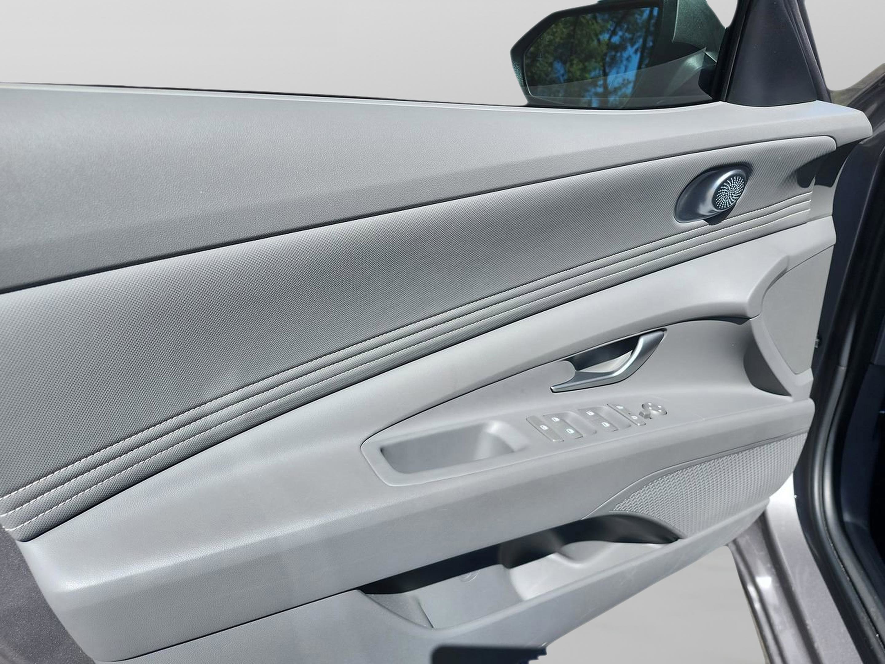 Used 2023 Hyundai Elantra SEL w/ Convenience Package image 27