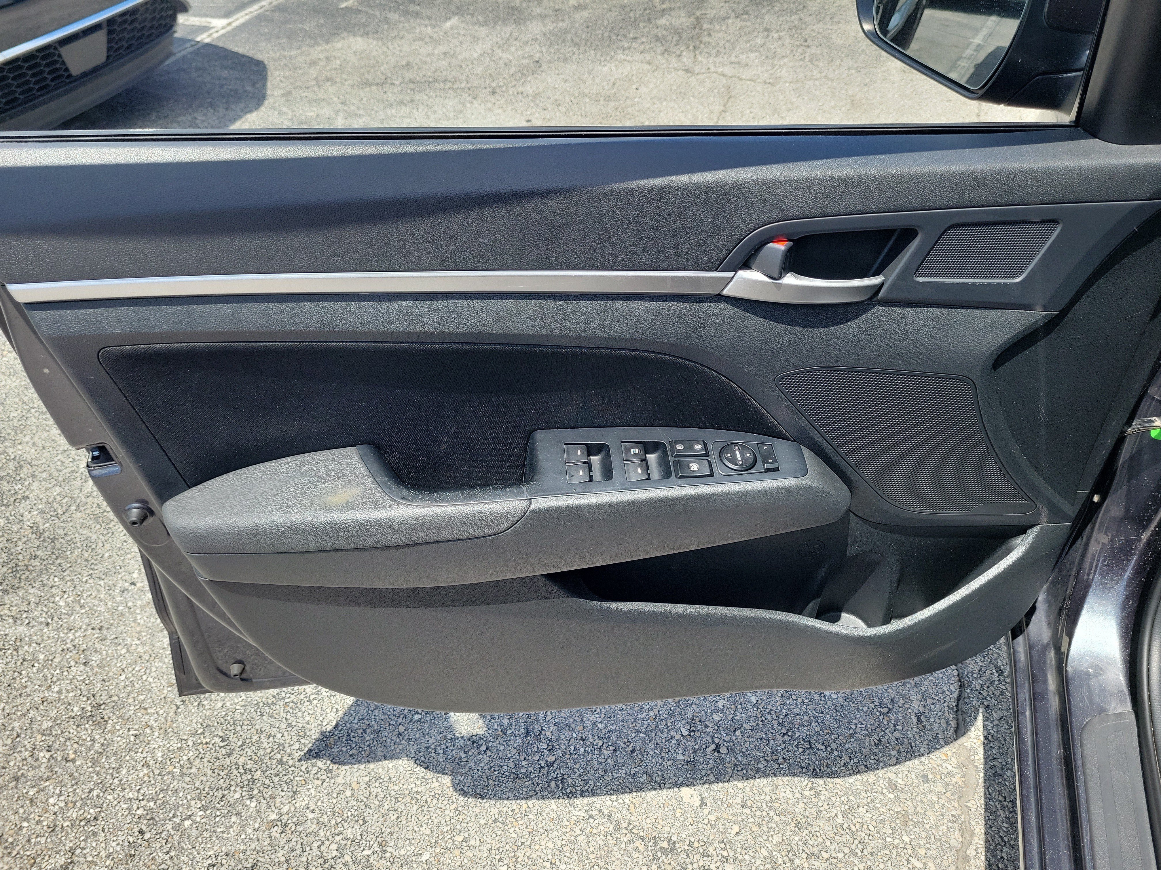 Used 2020 Hyundai Elantra SEL w/ Cargo Package (C1) FWD image 10