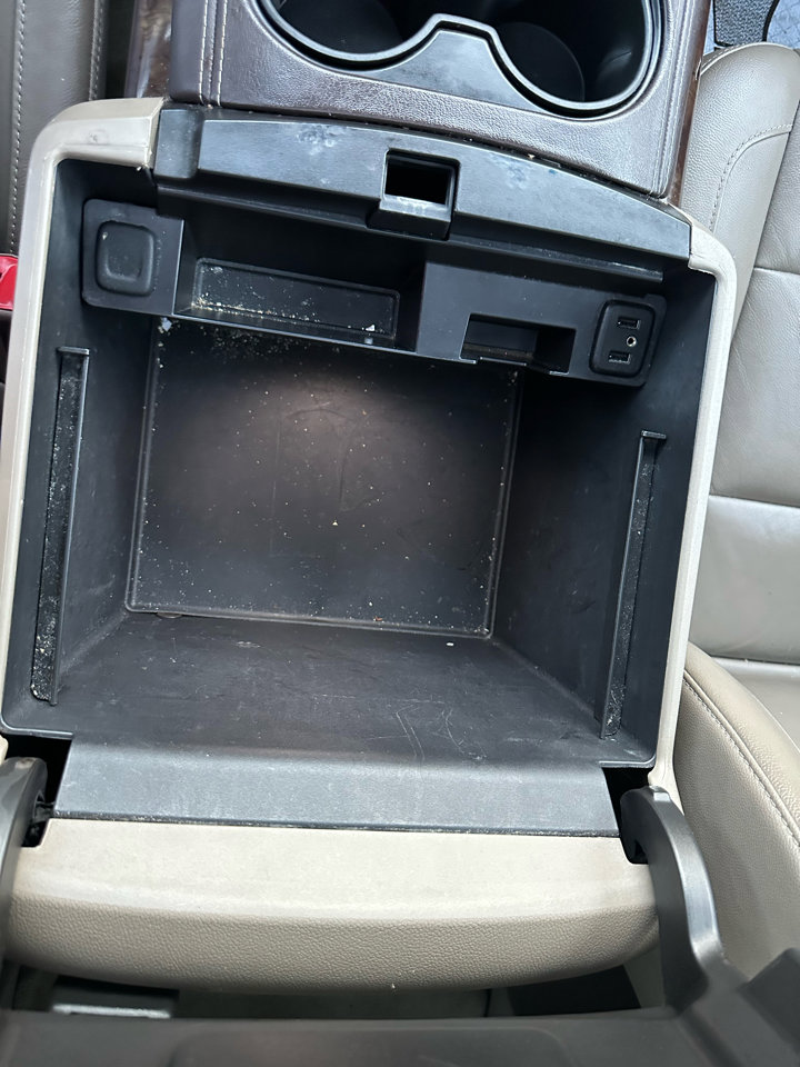 Used 2016 Chevrolet Suburban LT w/ LT Signature Package image 34