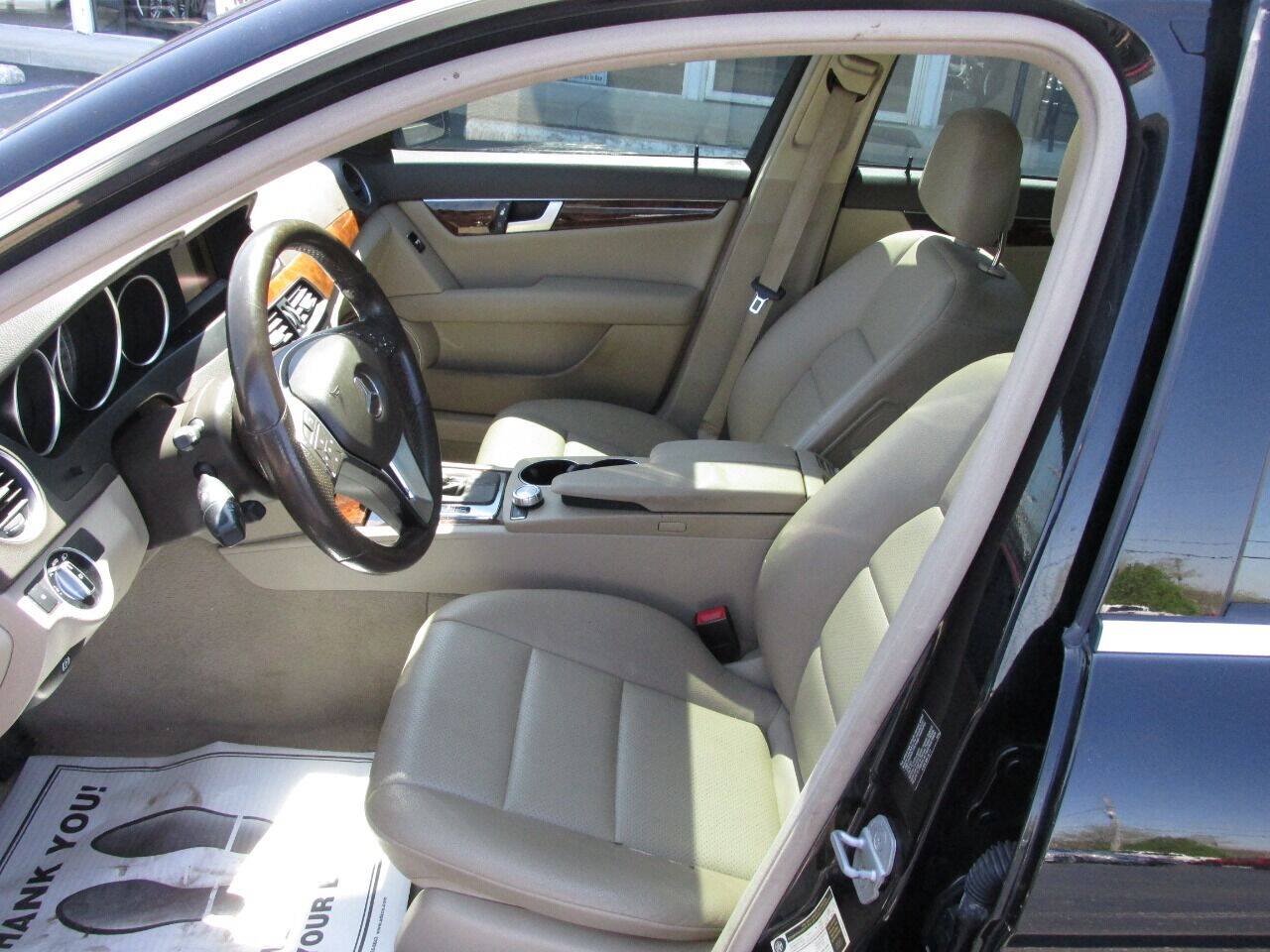 Used 2012 Mercedes-Benz C 300 4MATIC Sedan image 12
