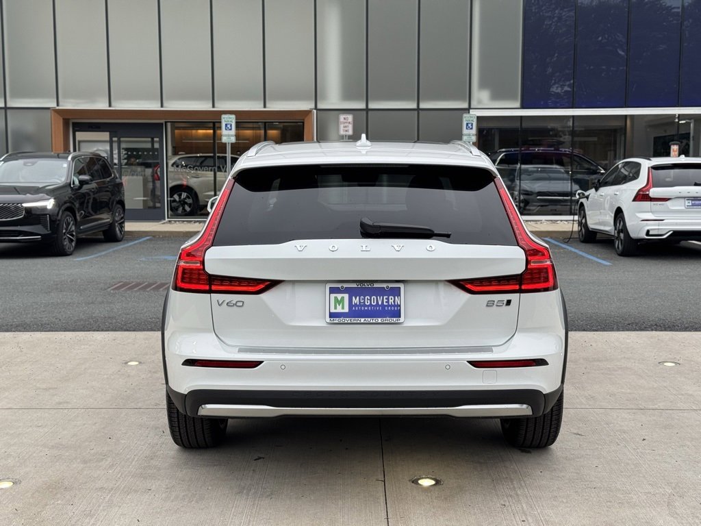 New 2026 Volvo V60 B5 Cross Country Ultra w/ Climate Package image 12