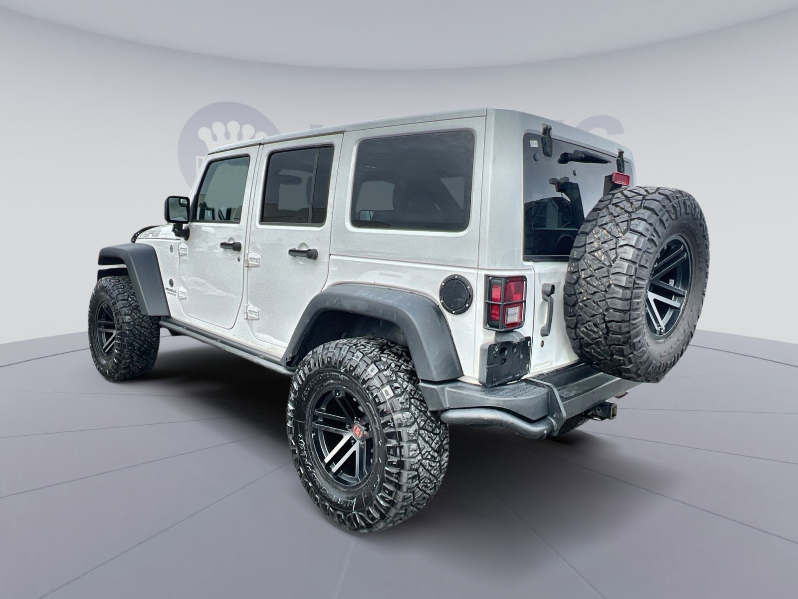 Used 2013 Jeep Wrangler Unlimited Sahara image 4