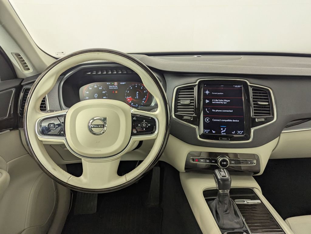 Used 2017 Volvo XC90 T6 Momentum w/ Vision Package image 6