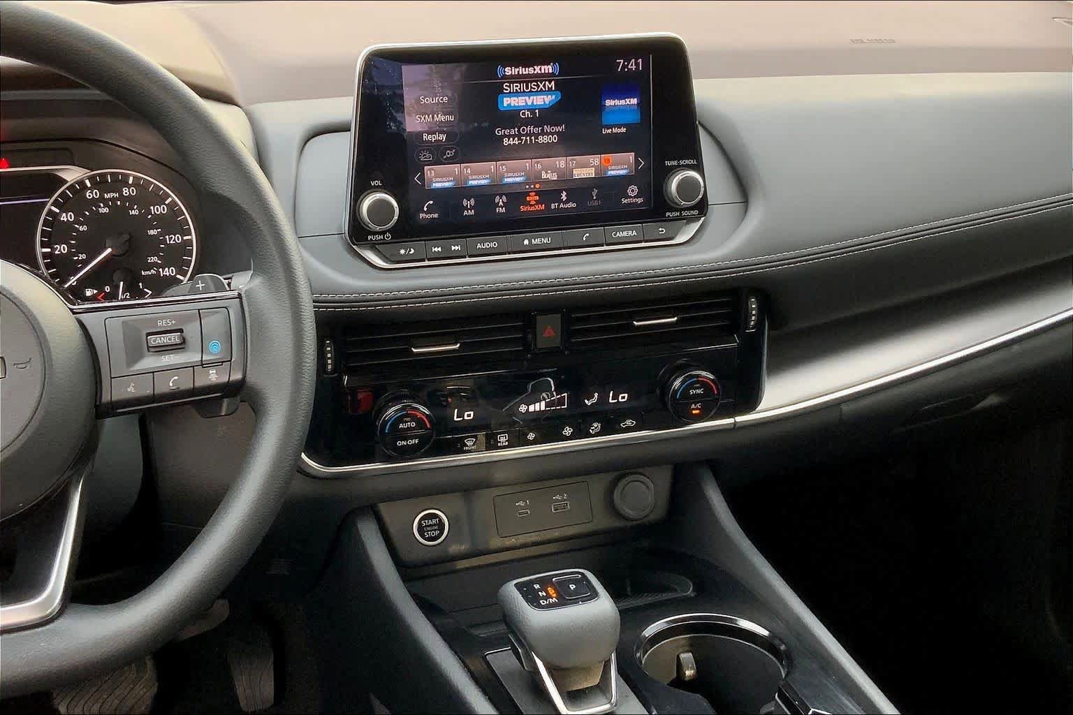 Used 2023 Nissan Rogue SV image 7