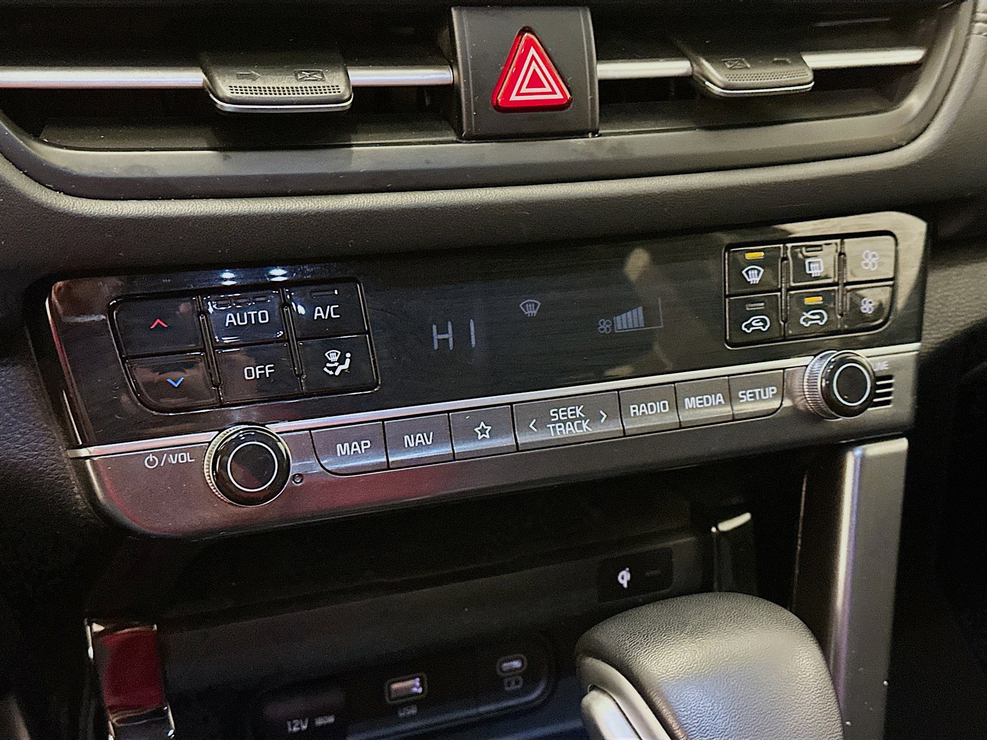 Used 2024 Kia Seltos EX image 24