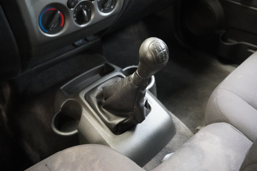 Used 2012 Chevrolet Colorado W/T RWD image 19