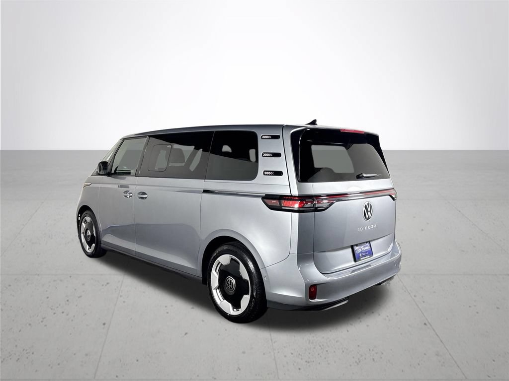 Certified 2025 Volkswagen ID. Buzz Pro S RWD image 10