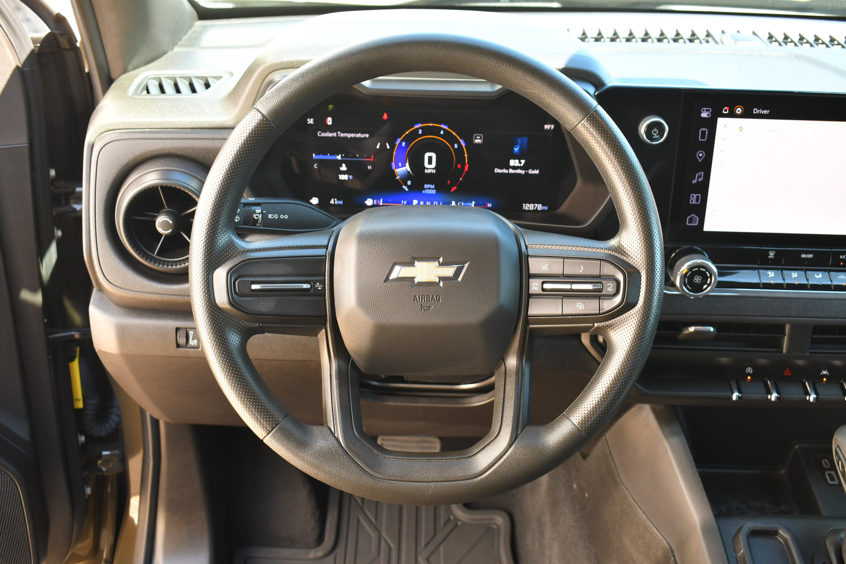 Used 2024 Chevrolet Colorado W/T RWD image 16