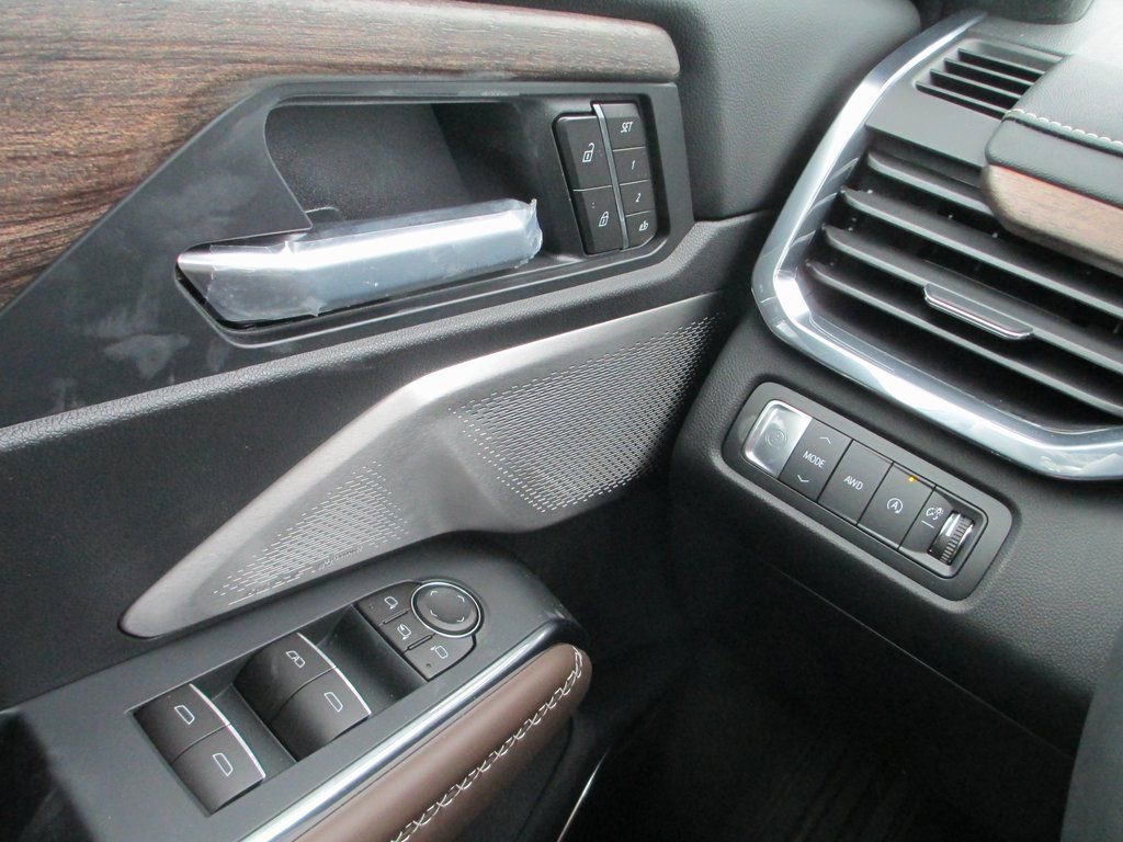 New 2026 GMC Acadia Denali Ultimate AWD/4WD image 16