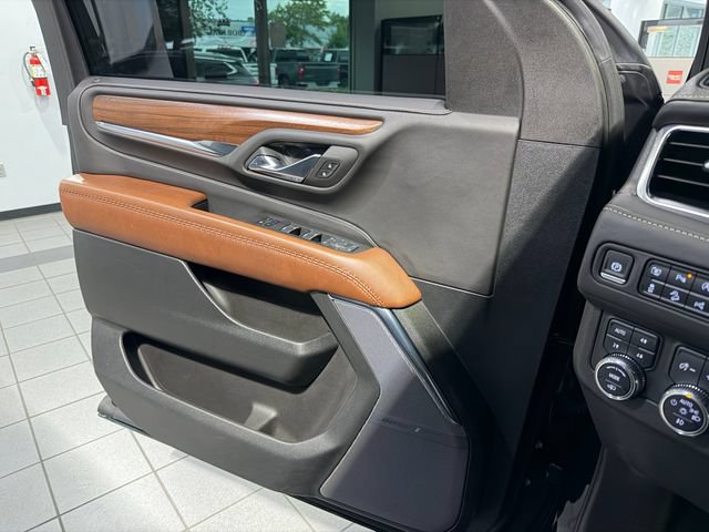 Used 2024 GMC Yukon XL Denali Ultimate AWD/4WD image 28