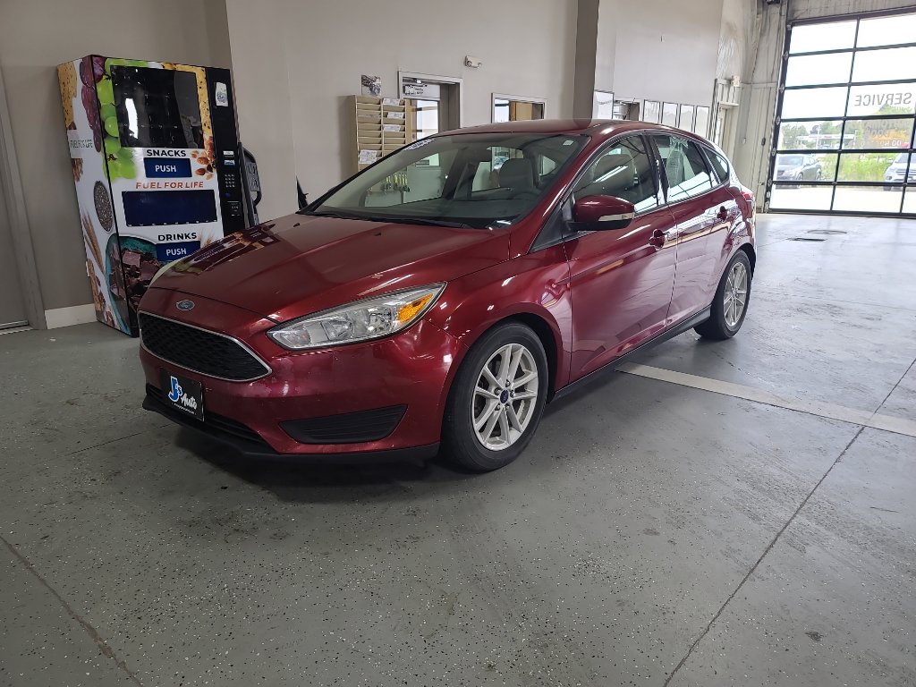Used 2016 Ford Focus SE image 2