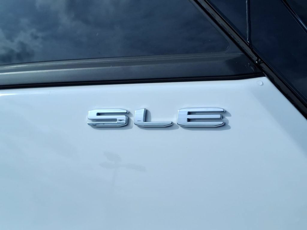 Certified 2024 GMC Terrain SLE FWD image 11