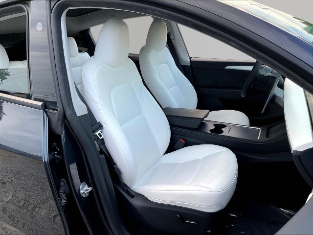 Used 2024 Tesla Model Y Long Range RWD image 28