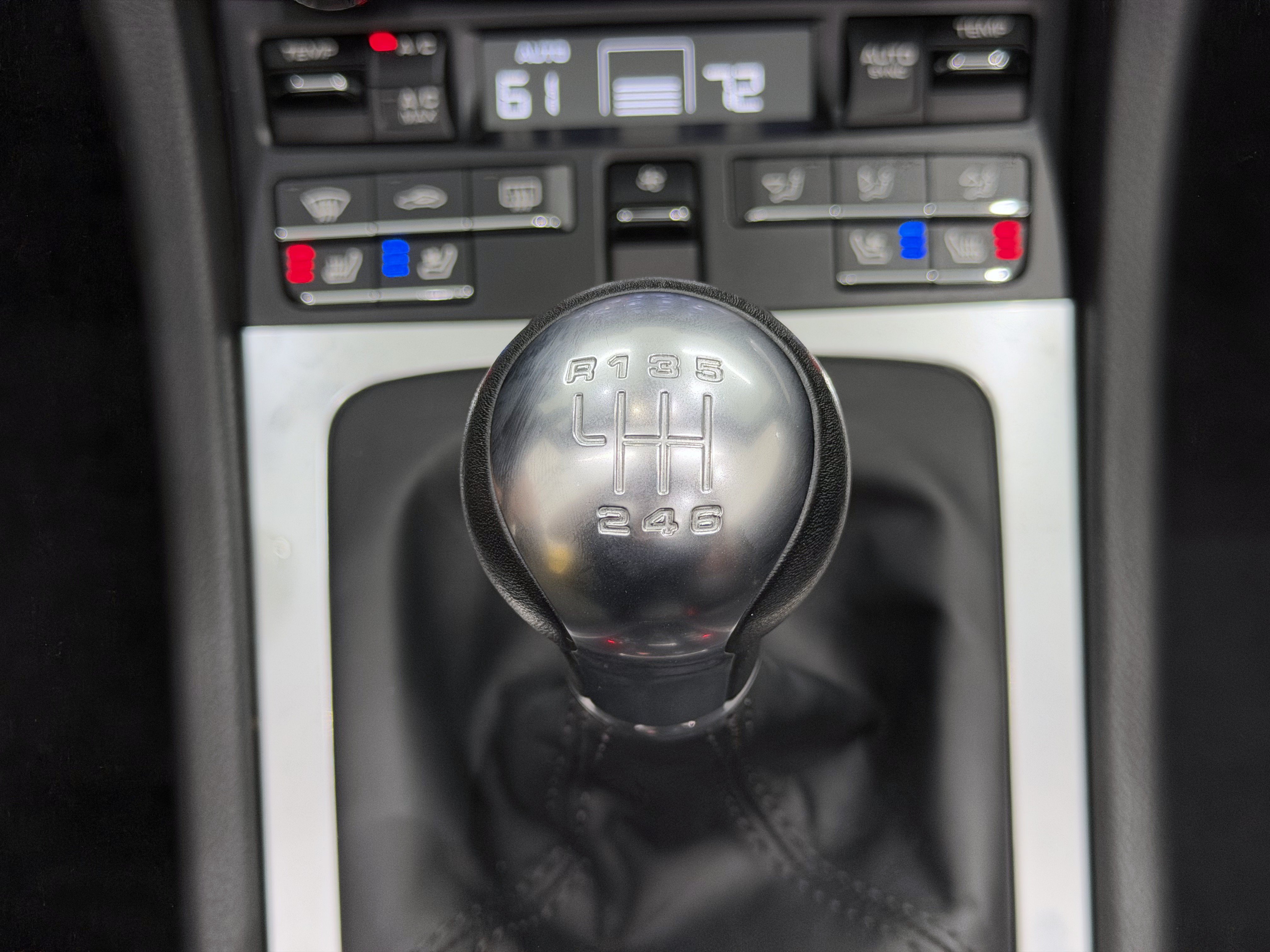Used 2024 Porsche 718 Boxster GTS RWD image 39