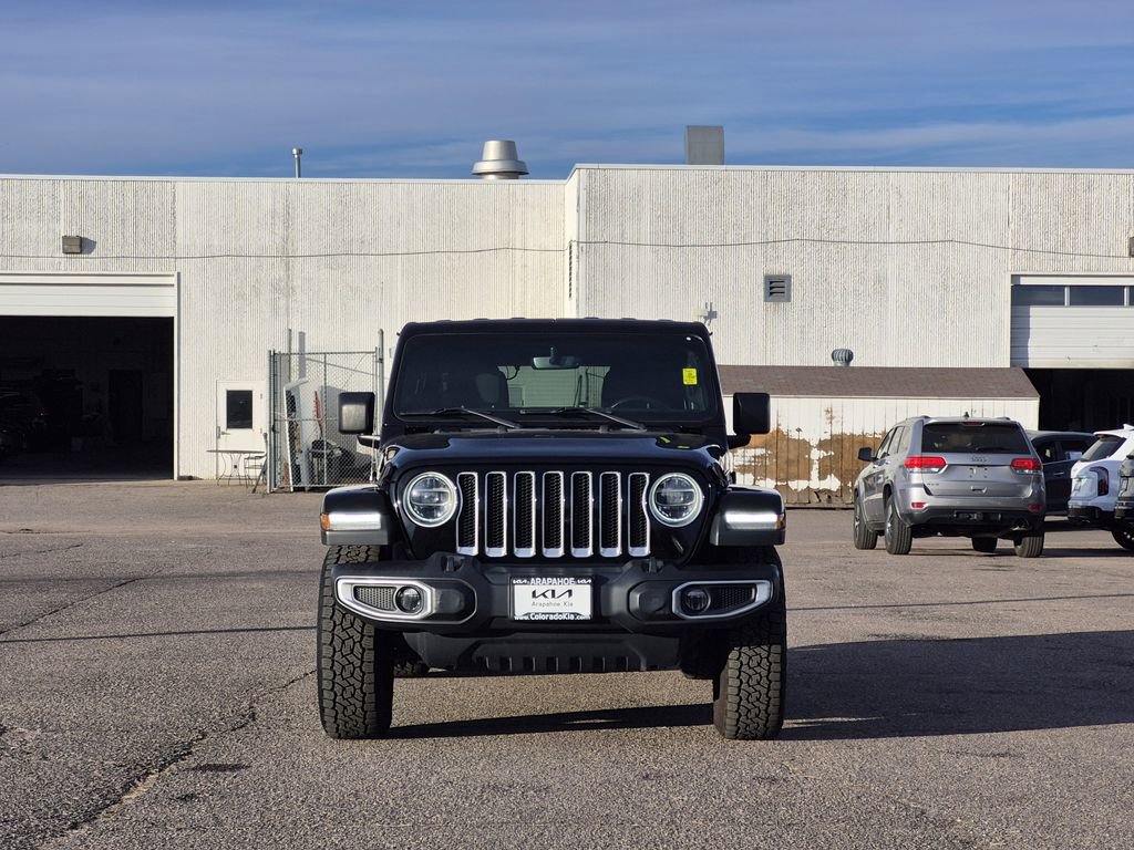 Used 2018 Jeep Wrangler Unlimited Sahara AWD/4WD image 3