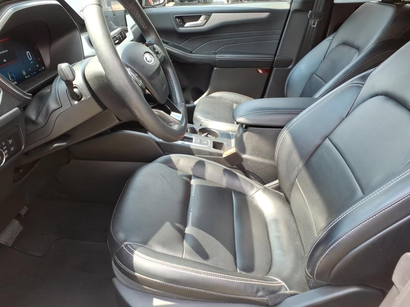 Used 2023 Ford Escape Platinum AWD/4WD image 17