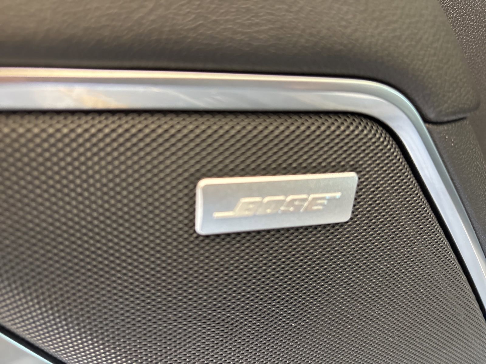 Used 2024 GMC Sierra 2500 SLT w/ SLT Premium Package image 13