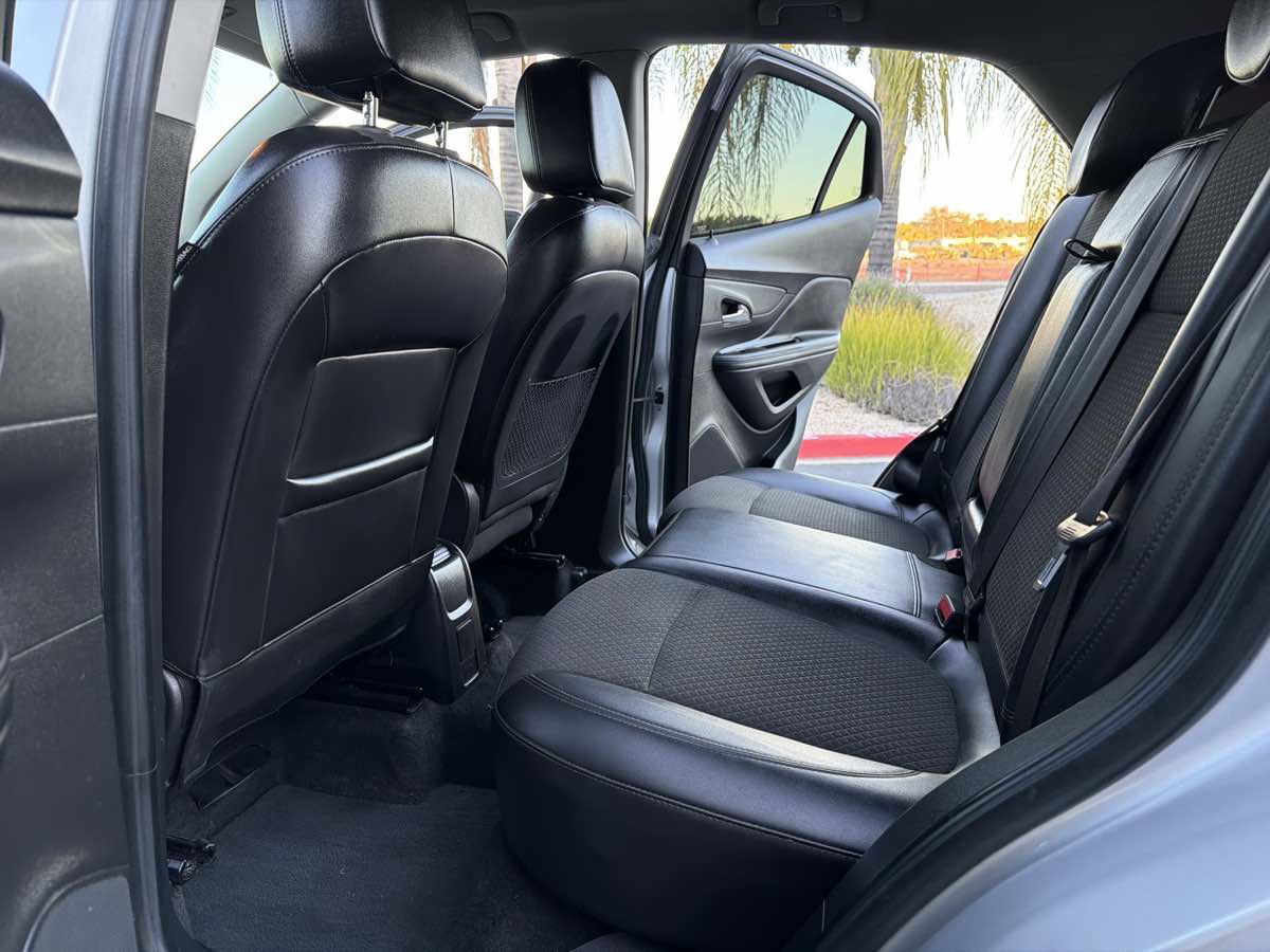 Used 2018 Buick Encore Preferred image 24