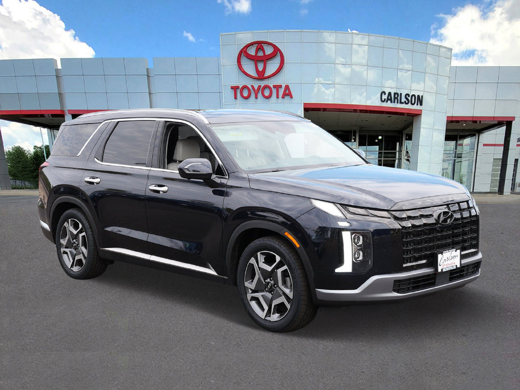 Used 2023 Hyundai Palisade Limited AWD/4WD image 2
