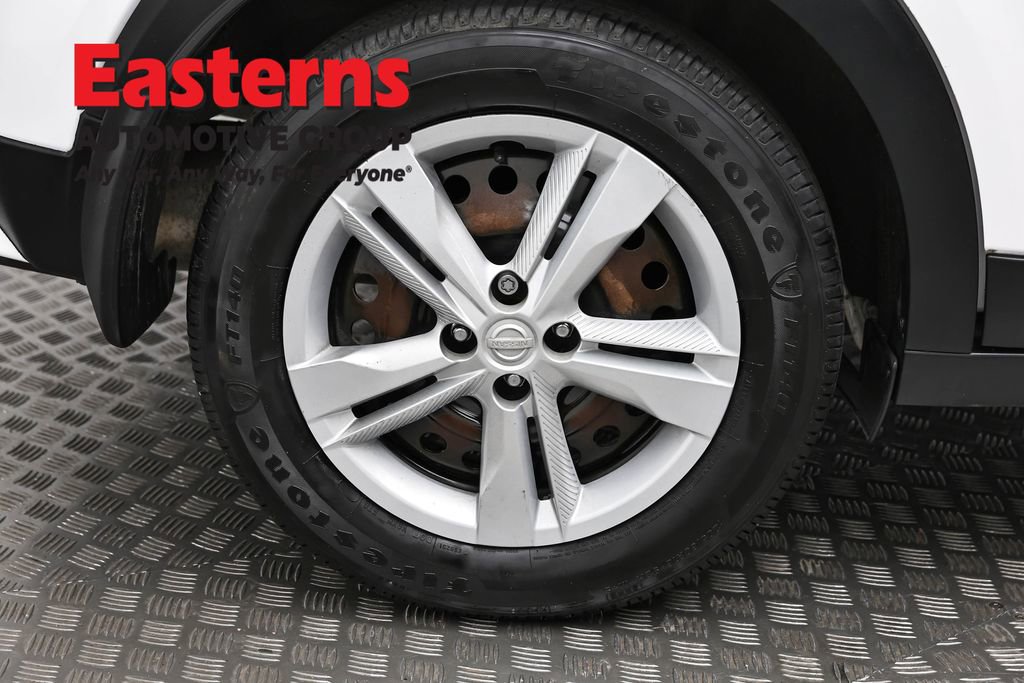 Used 2021 Nissan Kicks S image 30