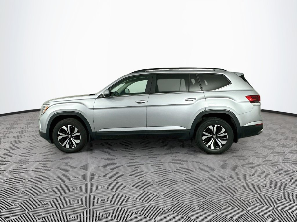 Used 2024 Volkswagen Atlas SE AWD/4WD image 6