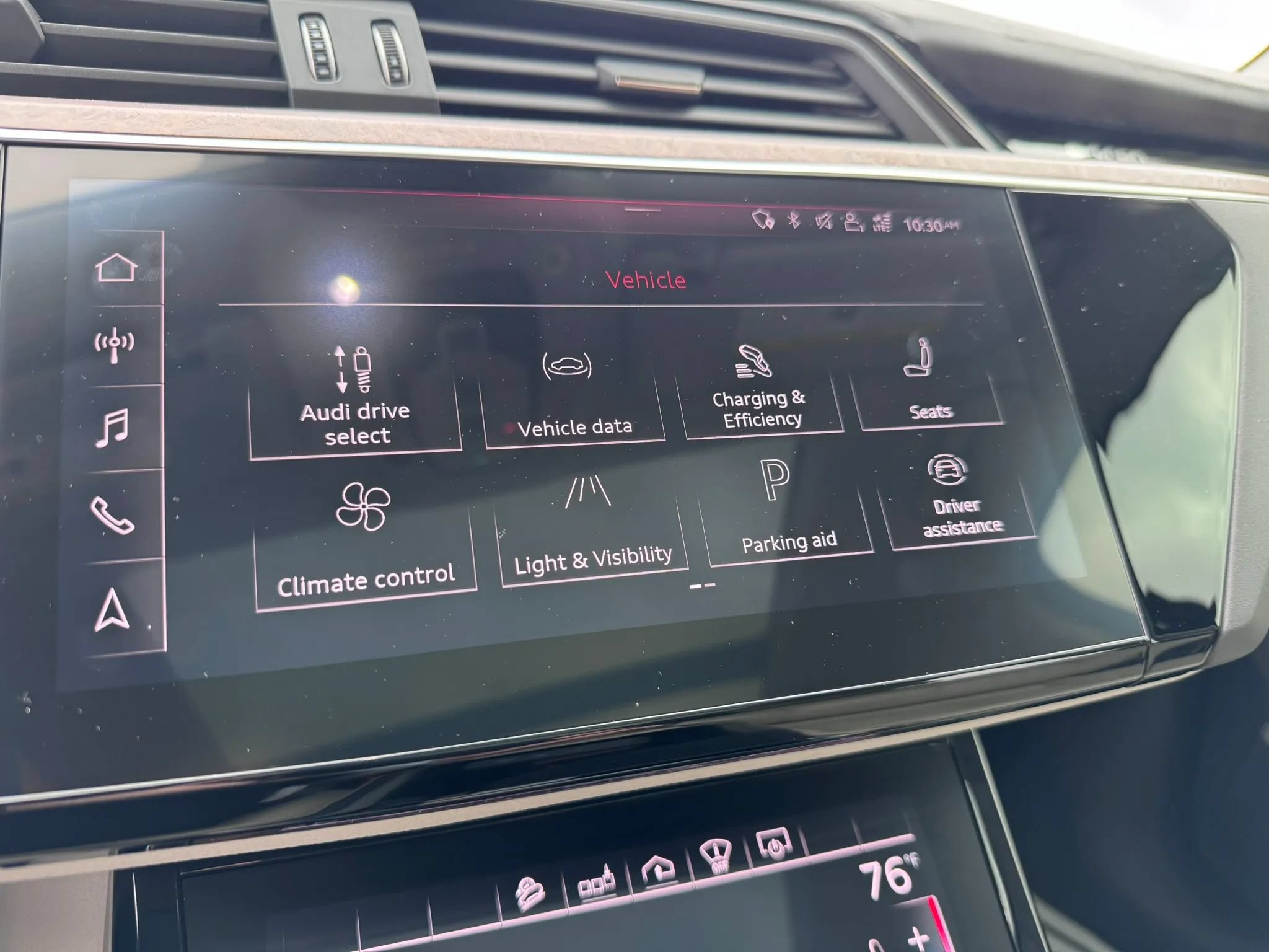 Used 2019 Audi e-tron Prestige w/ Prestige Package AWD/4WD image 29
