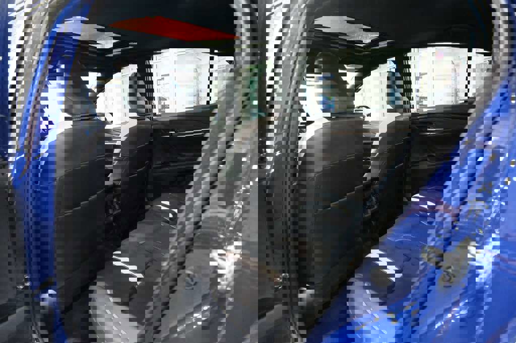 Used 2025 Toyota Camry SE image 19