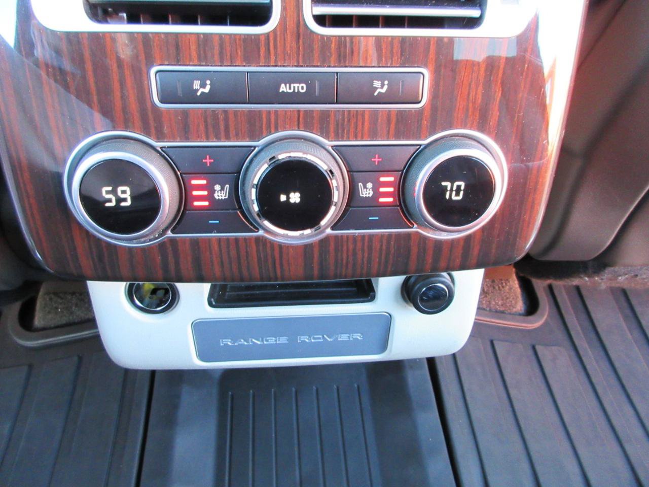 Used 2017 Land Rover Range Rover Supercharged AWD/4WD image 42