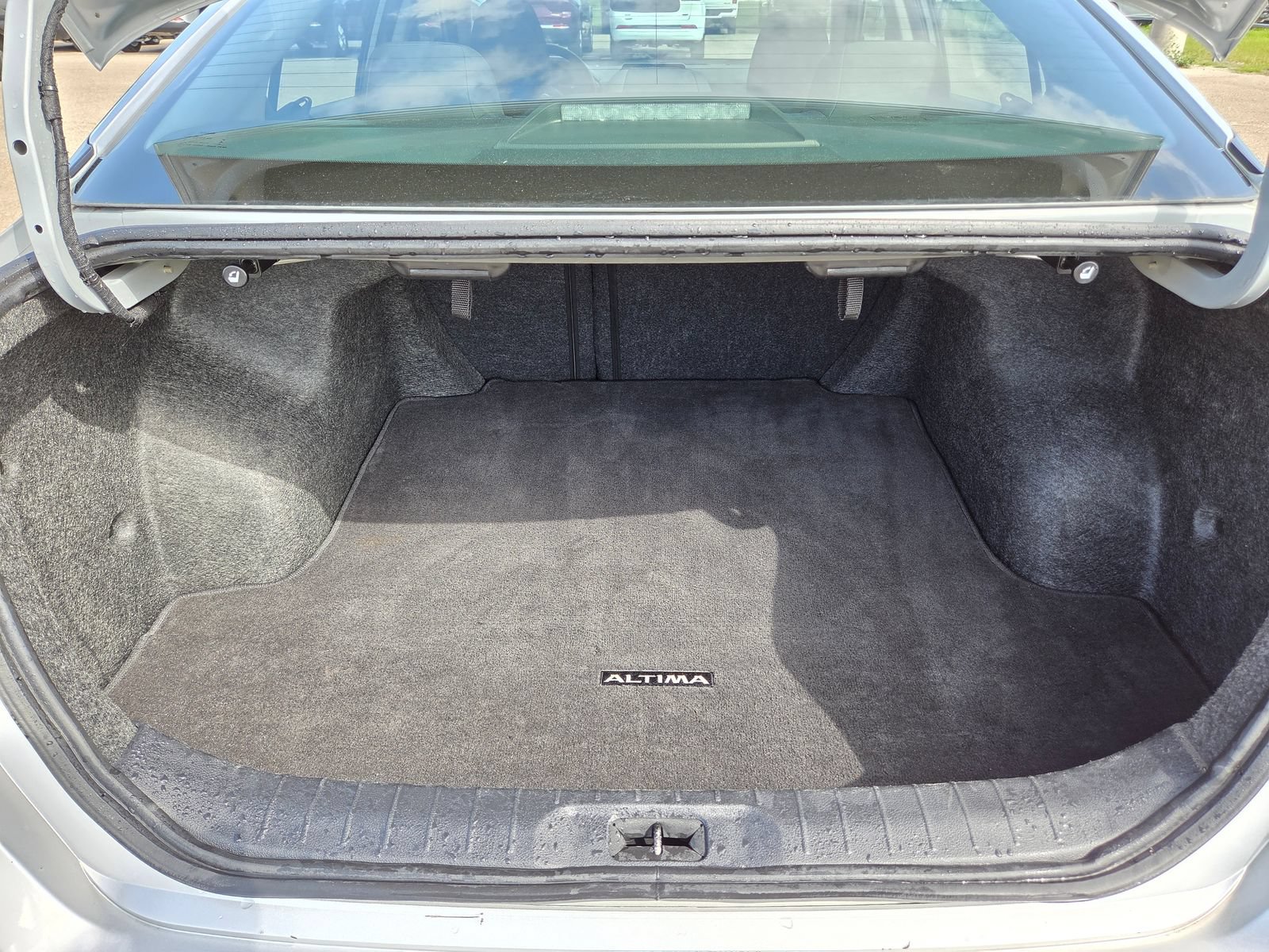Used 2024 Nissan Altima 2.5 SV FWD image 26
