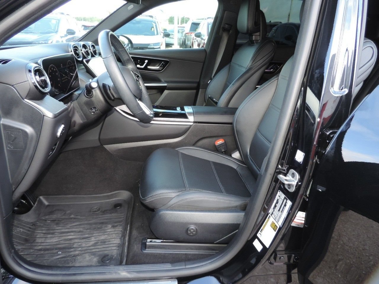 Used 2024 Mercedes-Benz GLC 300 image 20