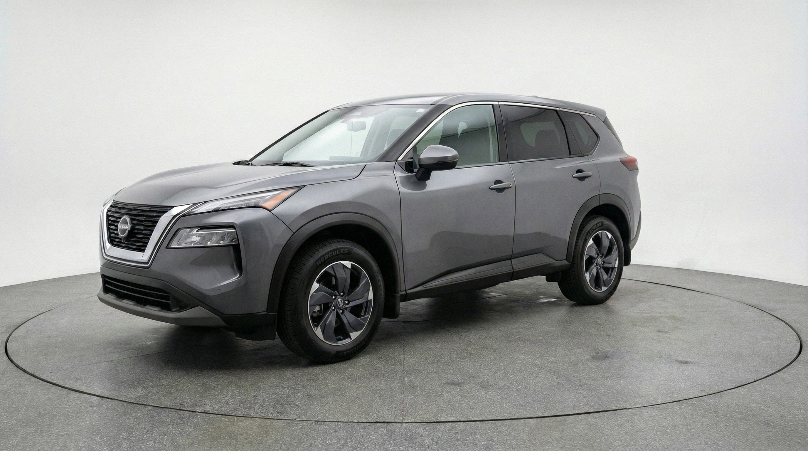Used 2025 Nissan Rogue SV image 3