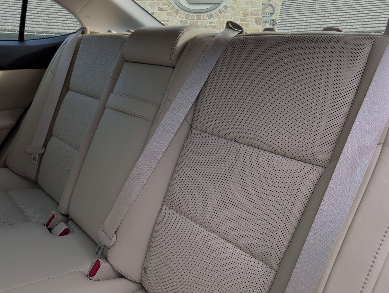 Used 2014 Lexus ES 350 w/ Premium Package FWD image 9