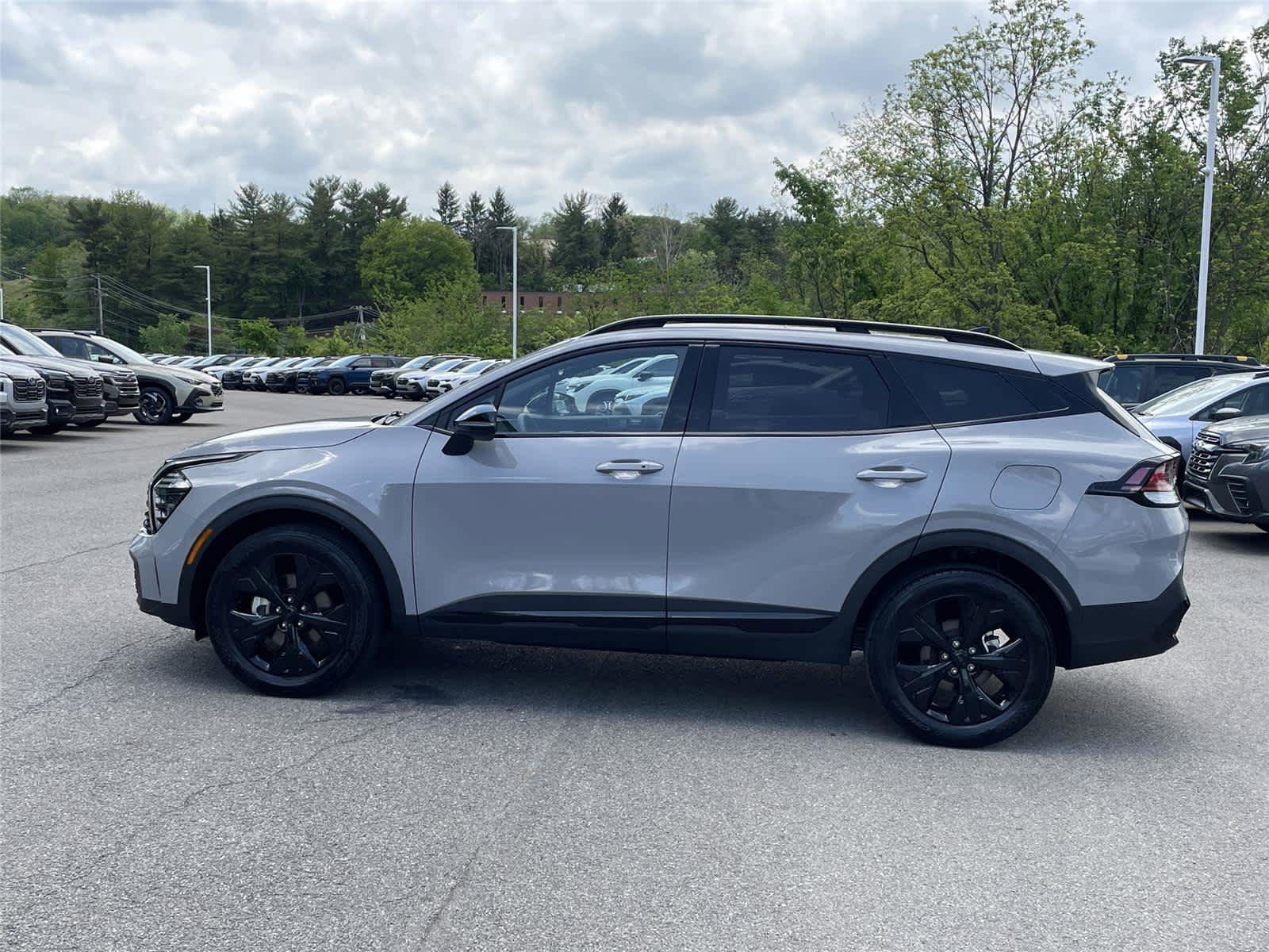 Used 2025 Kia Sportage X-Line w/ Premium Package AWD/4WD image 2