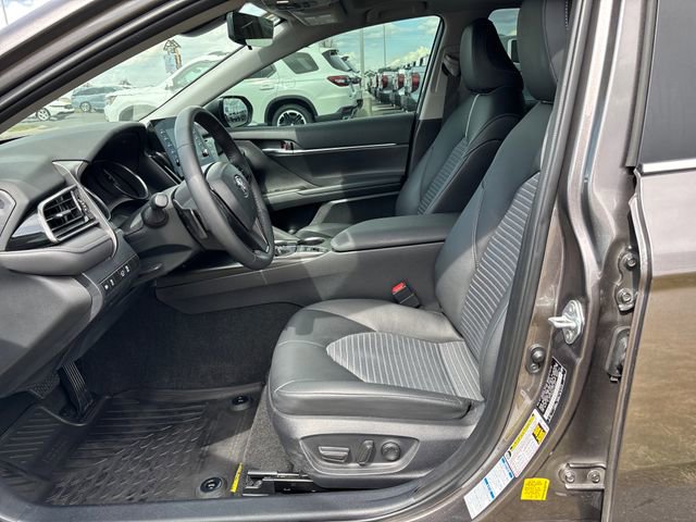 Used 2024 Toyota Camry SE image 9