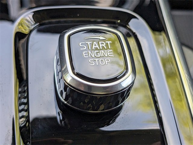 New 2025 Volvo XC60 B5 Ultra w/ Climate Package image 31