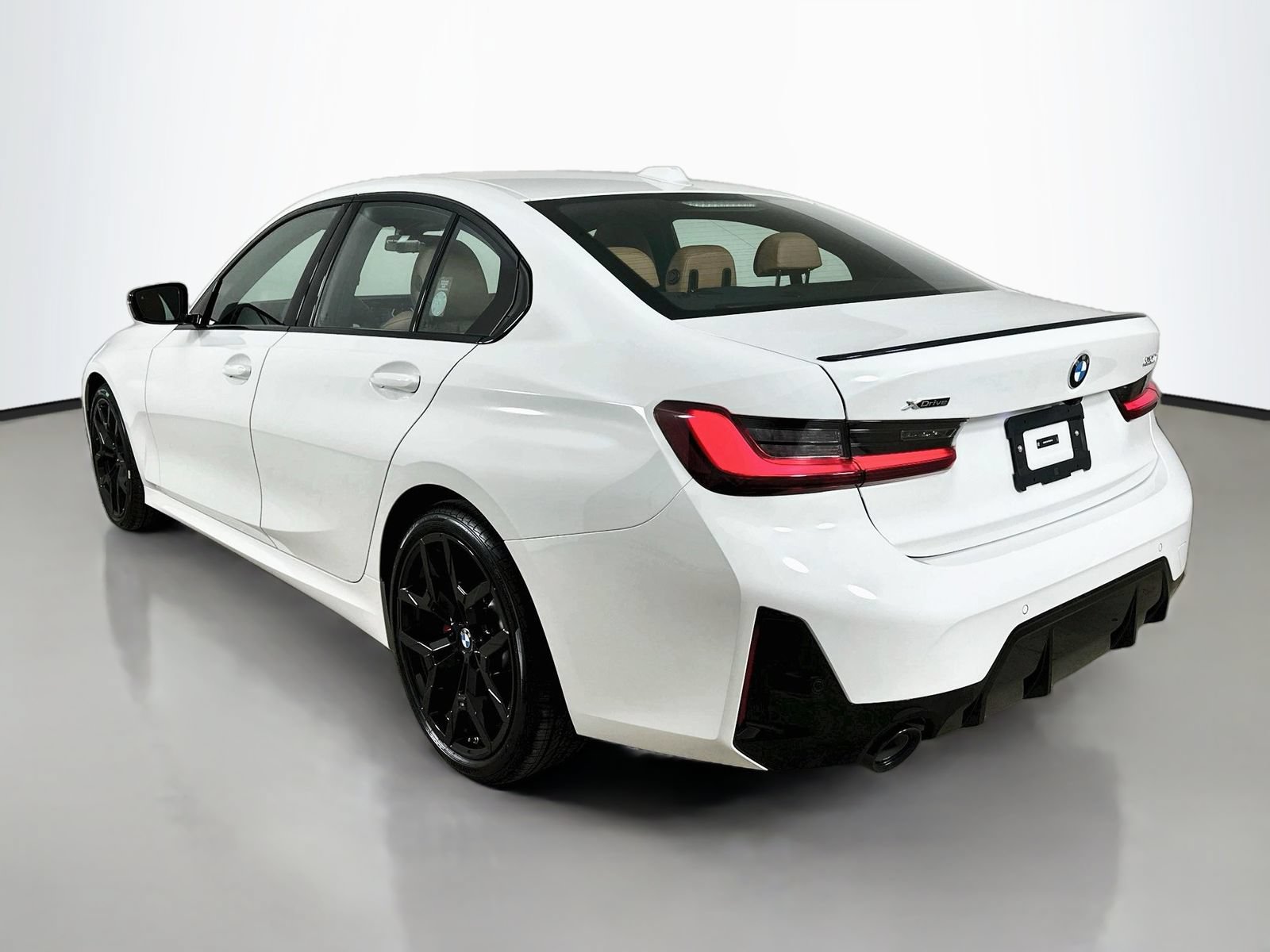 New 2026 BMW 330i xDrive Sedan w/ M Sport Package AWD/4WD image 7