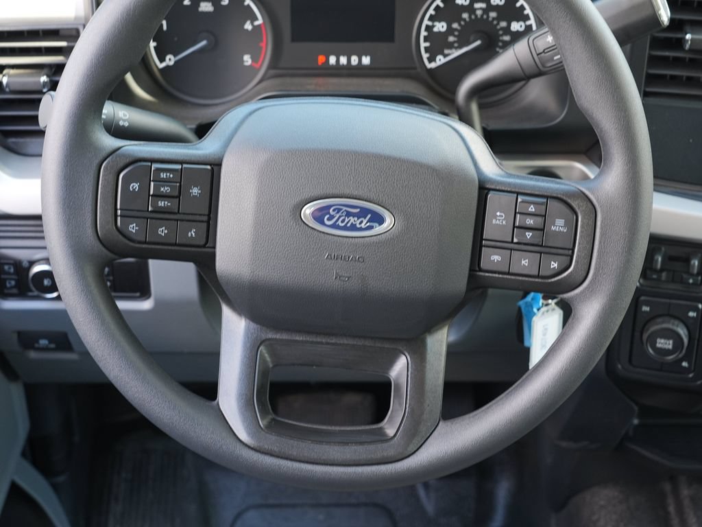 Used 2025 Ford F550 4x4 Crew Cab image 24