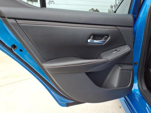 Used 2022 Nissan Sentra SR w/ SR Premium Package FWD image 17