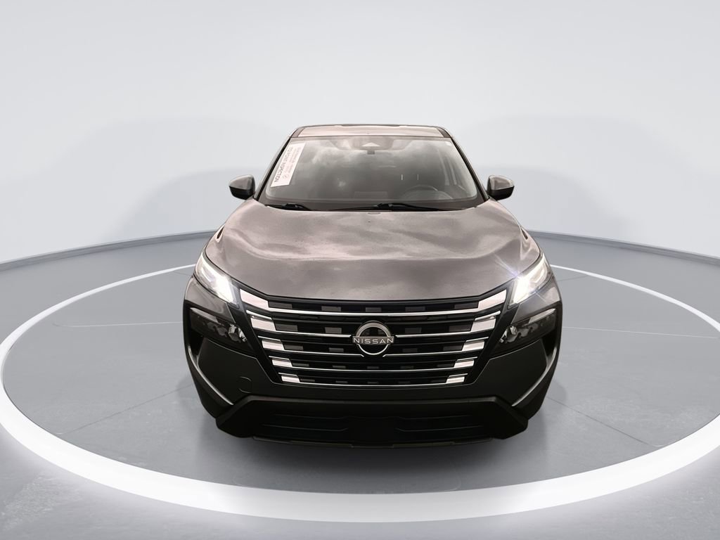 Used 2024 Nissan Rogue SV image 3